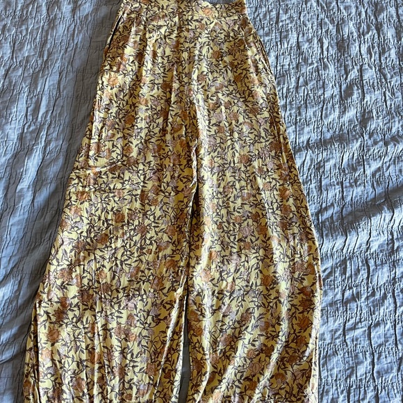 H&M yellow floral wide leg pant - Picture 7 of 7